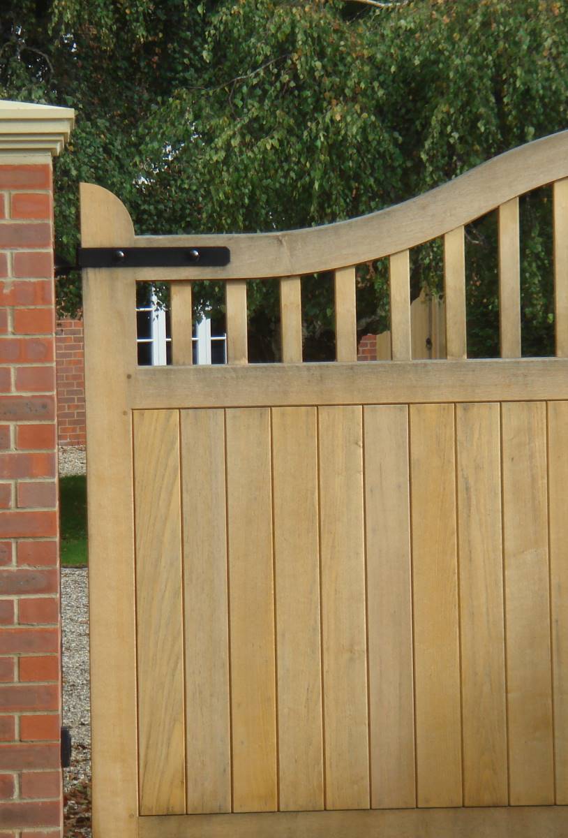 Bespoke Wooden Garden Gates in Reading, Berkshire