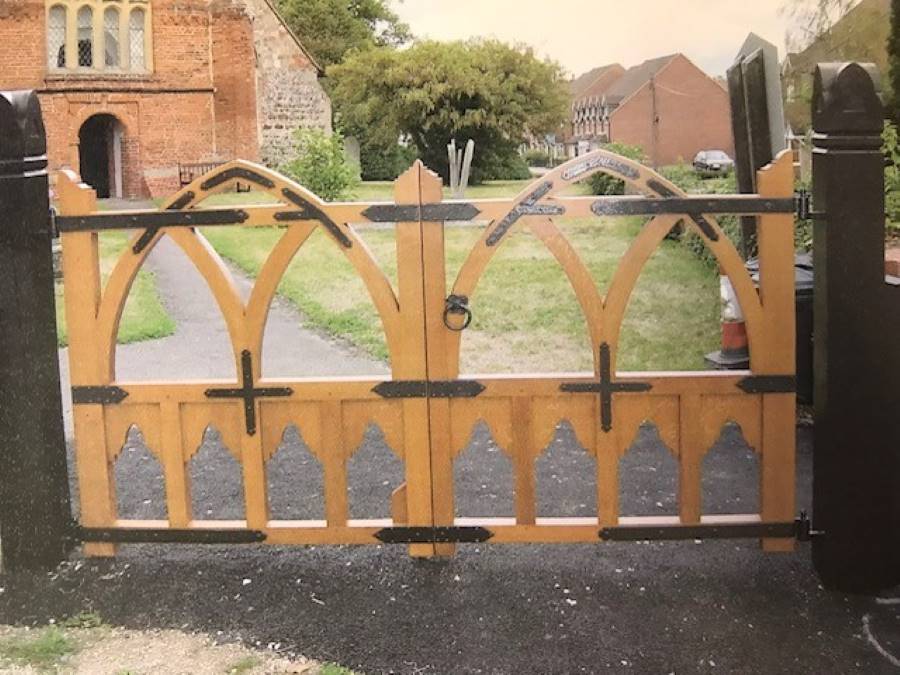 Custom Wooden Garden Gates in Reading, Berkshire